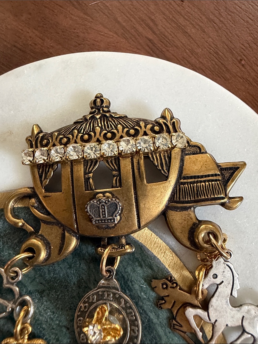 Vintage Cinderella Rhinestone Carriage Charm Brooch - Whimsical, Fairytale - Picture 2 of 6